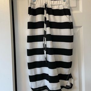 Black and white stripped knee length skirt